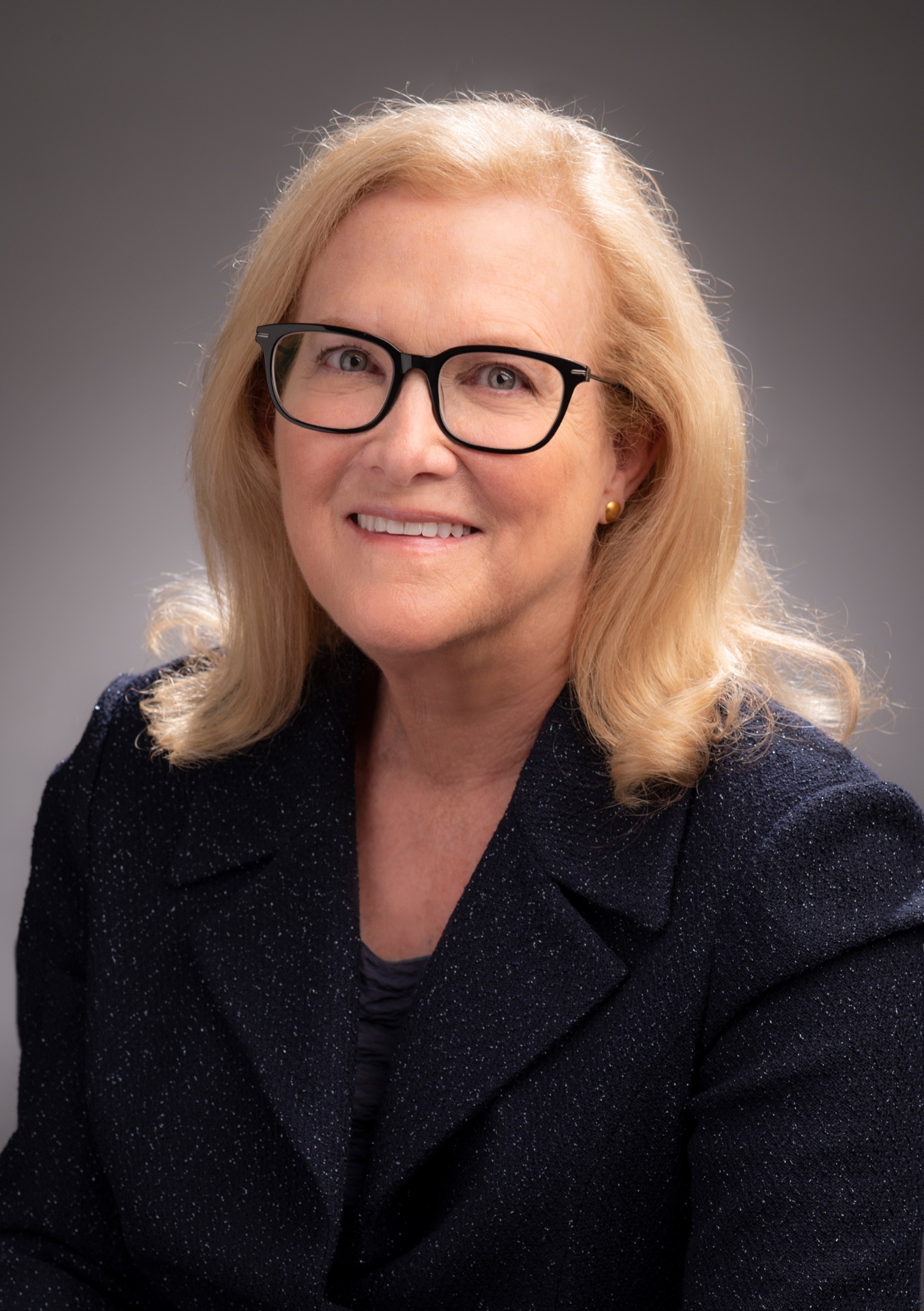 Dr. Sharon Tapper, MD headshot